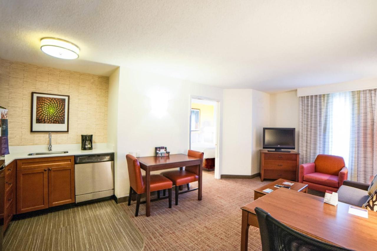 - West Otel Houston
